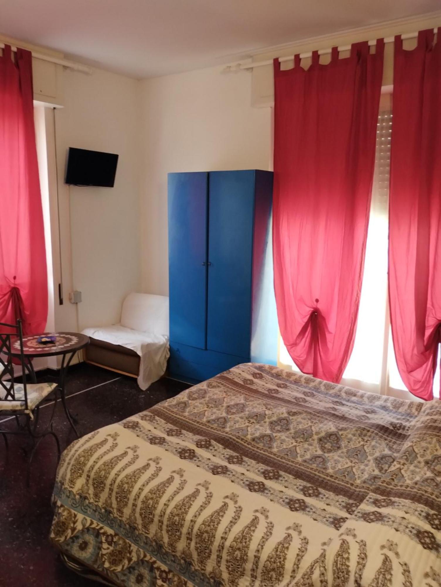 Hotel Della Piazzetta Varazze Extérieur photo