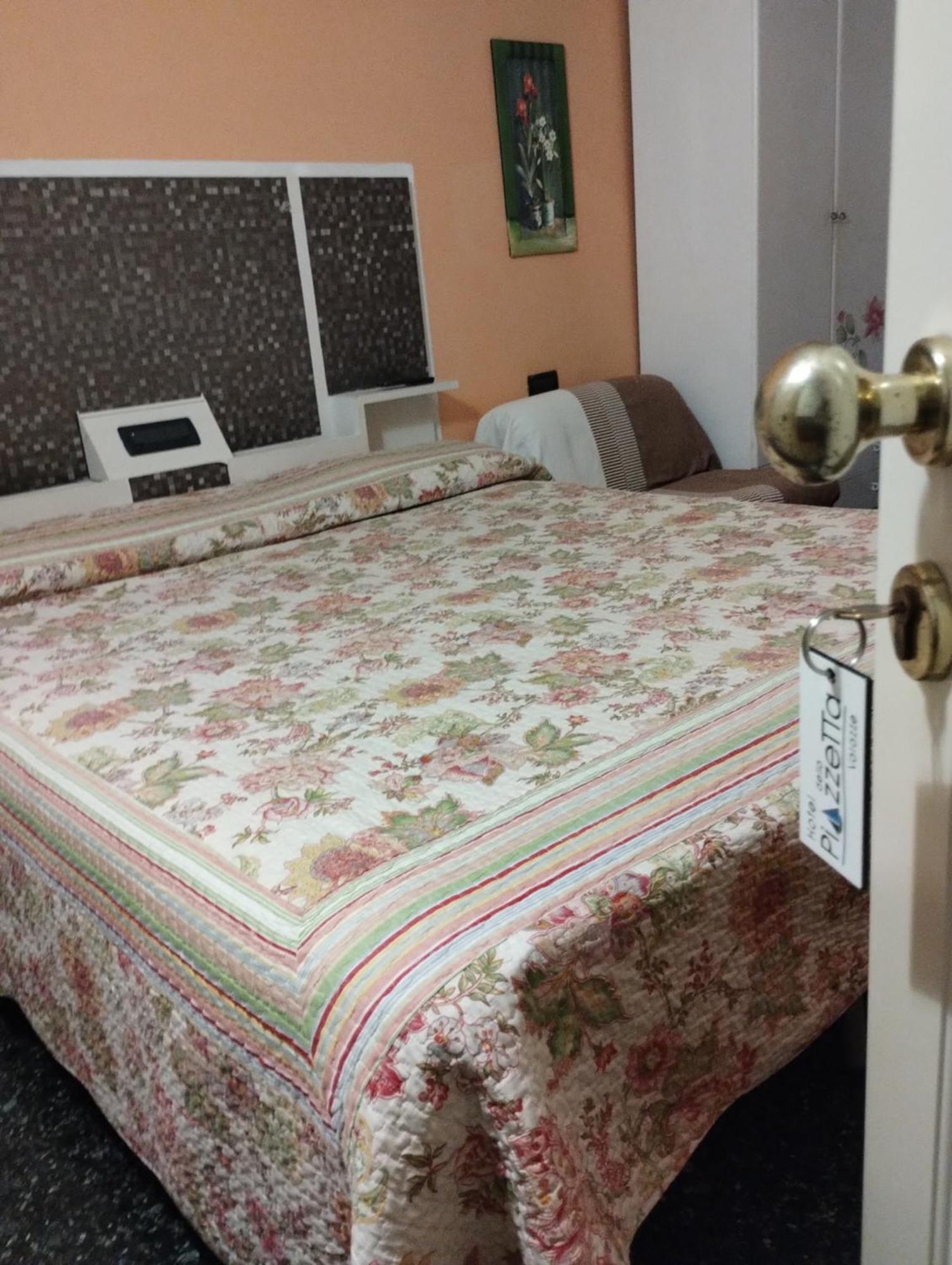 Hotel Della Piazzetta Varazze Extérieur photo
