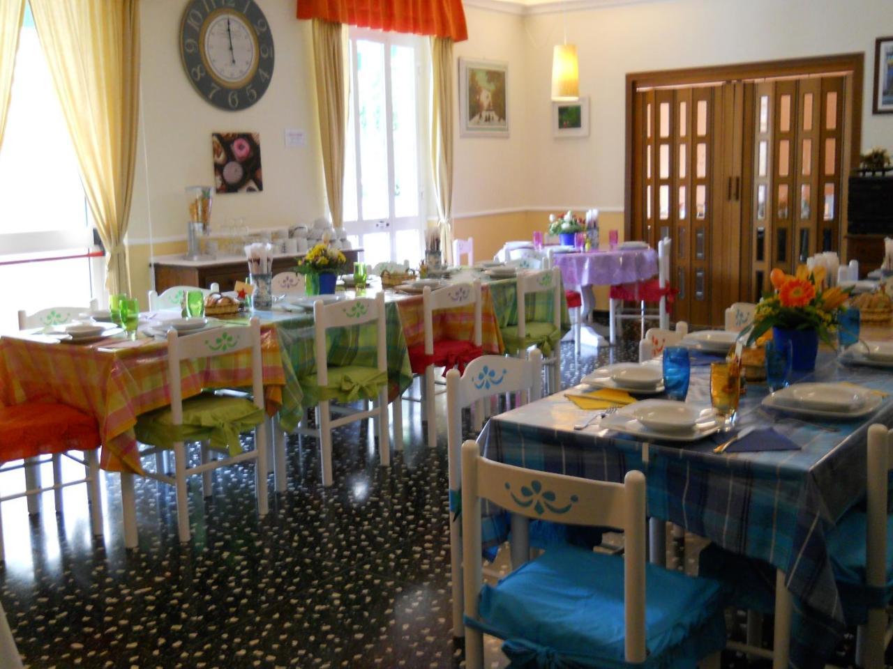 Hotel Della Piazzetta Varazze Extérieur photo